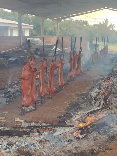 Aproximadamente 900 convites comercializados na Costelada do Trabalhador do Rotary Clube de LS